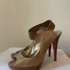 Pelle Moda Tan Peep-Toe Slingback Heels